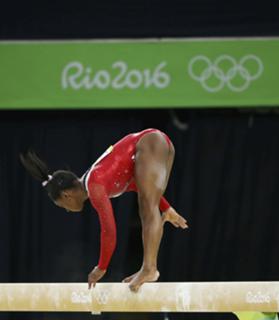 Simone Biles feet photo thumbnail
