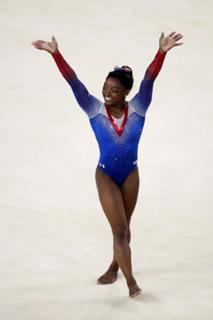 Simone Biles feet photo thumbnail