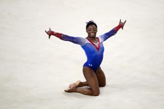 Simone Biles feet photo thumbnail
