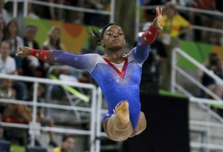 Simone Biles feet photo thumbnail