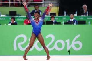 Simone Biles feet photo thumbnail
