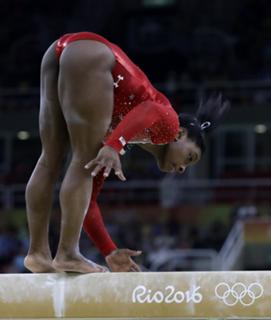 Simone Biles feet photo thumbnail