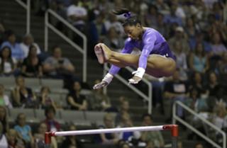 Simone Biles feet photo thumbnail