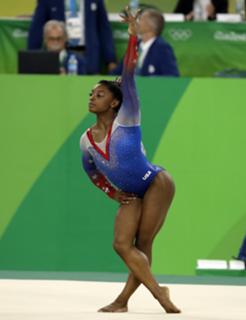 Simone Biles feet photo thumbnail