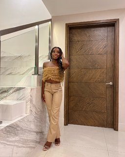 Simone Biles feet photo thumbnail