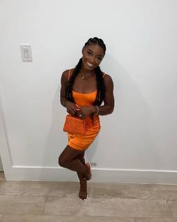 Simone Biles feet photo thumbnail