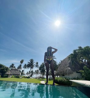 Simone Biles feet photo thumbnail