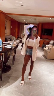 Simone Biles feet photo thumbnail