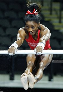 Simone Biles feet photo thumbnail