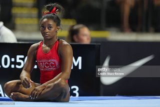 Simone Biles feet photo thumbnail