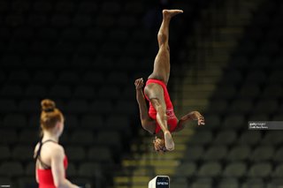 Simone Biles feet photo thumbnail