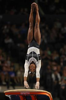 Simone Biles feet photo thumbnail