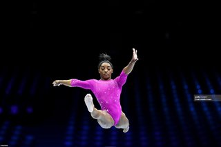 Simone Biles feet photo thumbnail