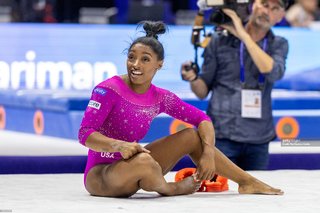 Simone Biles feet photo thumbnail