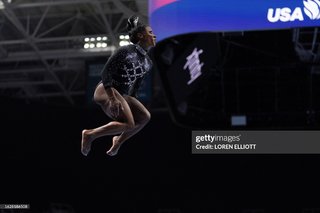 Simone Biles feet photo thumbnail
