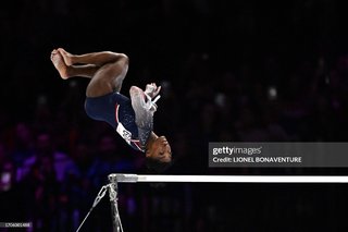 Simone Biles feet photo thumbnail