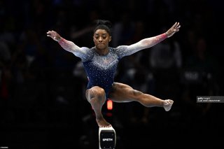 Simone Biles feet photo thumbnail