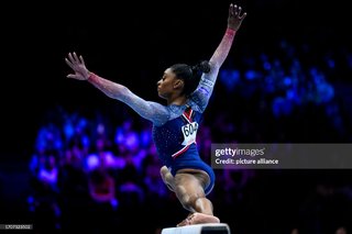 Simone Biles feet photo thumbnail