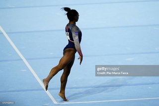 Simone Biles feet photo thumbnail