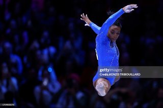 Simone Biles feet photo thumbnail