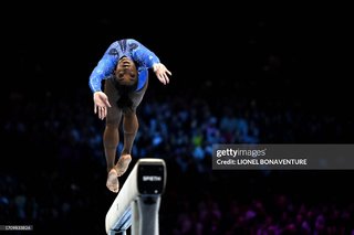 Simone Biles feet photo thumbnail