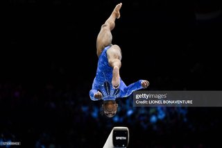 Simone Biles feet photo thumbnail