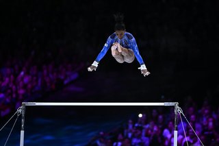 Simone Biles feet photo thumbnail