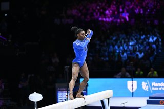 Simone Biles feet photo thumbnail