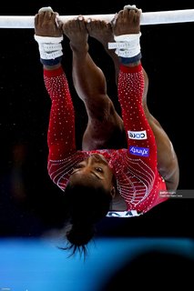 Simone Biles feet photo thumbnail