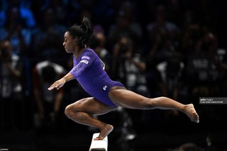 Simone Biles feet photo thumbnail