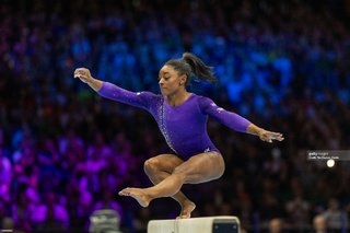 Simone Biles feet photo thumbnail