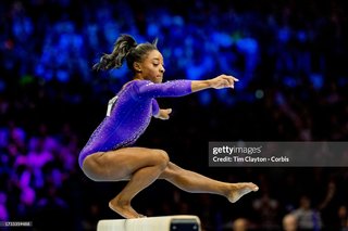Simone Biles feet photo thumbnail