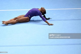 Simone Biles feet photo thumbnail
