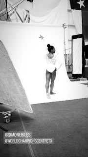 Simone Biles feet photo thumbnail