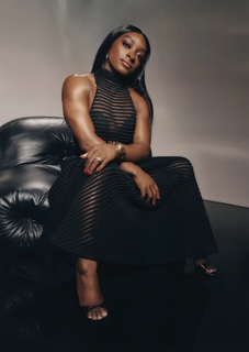 Simone Biles feet photo thumbnail