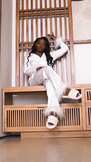 Simone Biles feet photo thumbnail