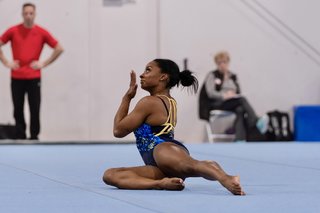 Simone Biles feet photo thumbnail