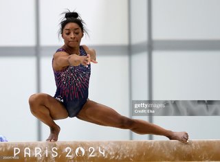 Simone Biles feet photo thumbnail