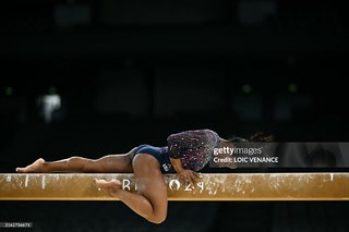 Simone Biles feet photo thumbnail