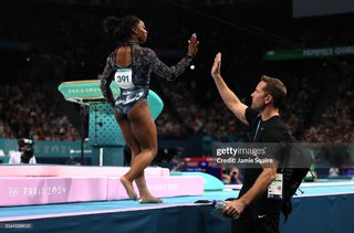 Simone Biles feet photo thumbnail