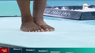 Simone Biles feet photo thumbnail