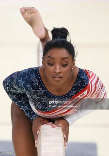 Simone Biles feet photo thumbnail
