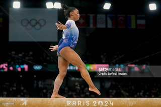Simone Biles feet photo thumbnail