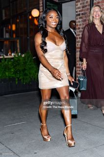 Simone Biles feet photo thumbnail