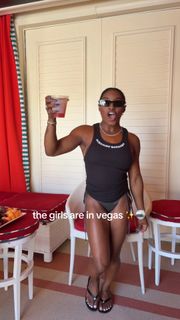 Simone Biles feet photo thumbnail