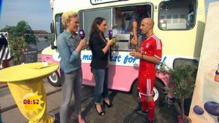 Simone Panteleit feet photo thumbnail