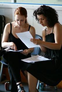 Simone Simons feet photo thumbnail