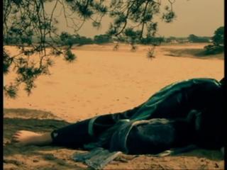 Simone Simons feet photo thumbnail