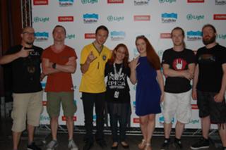 Simone Simons feet photo thumbnail