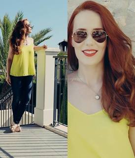 Simone Simons feet photo thumbnail